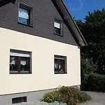 Roder Am Eifelsteig 度假居 蒙绍