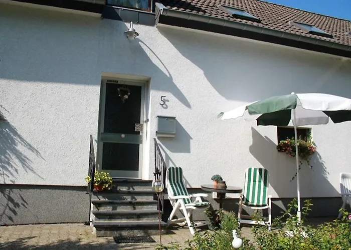 Roder Am Eifelsteig بيت للعطل